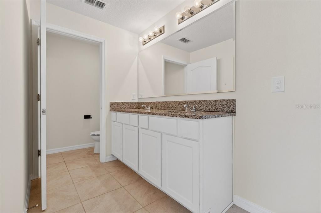 For Sale: $269,000 (3 beds, 2 baths, 1648 Square Feet)