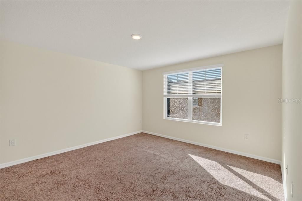 For Sale: $269,000 (3 beds, 2 baths, 1648 Square Feet)