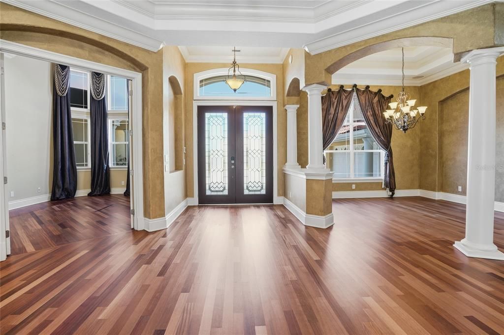 En Venta: $1,100,000 (5 camas, 4 baños, 4324 Pies cuadrados)