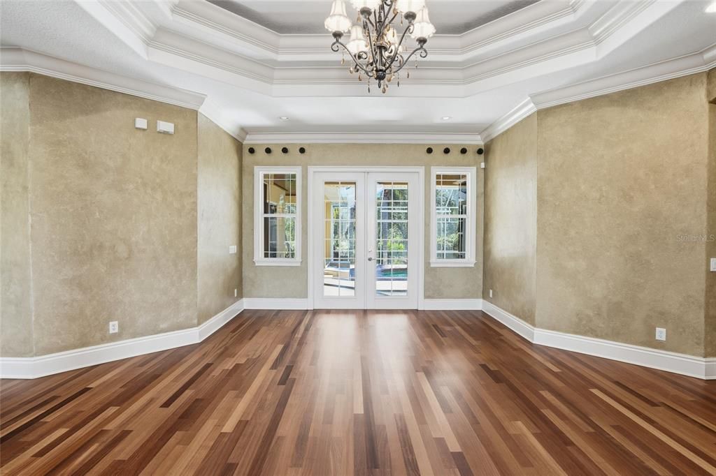 En Venta: $1,100,000 (5 camas, 4 baños, 4324 Pies cuadrados)