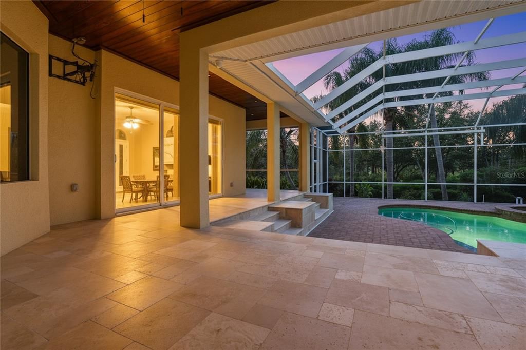 En Venta: $1,100,000 (5 camas, 4 baños, 4324 Pies cuadrados)