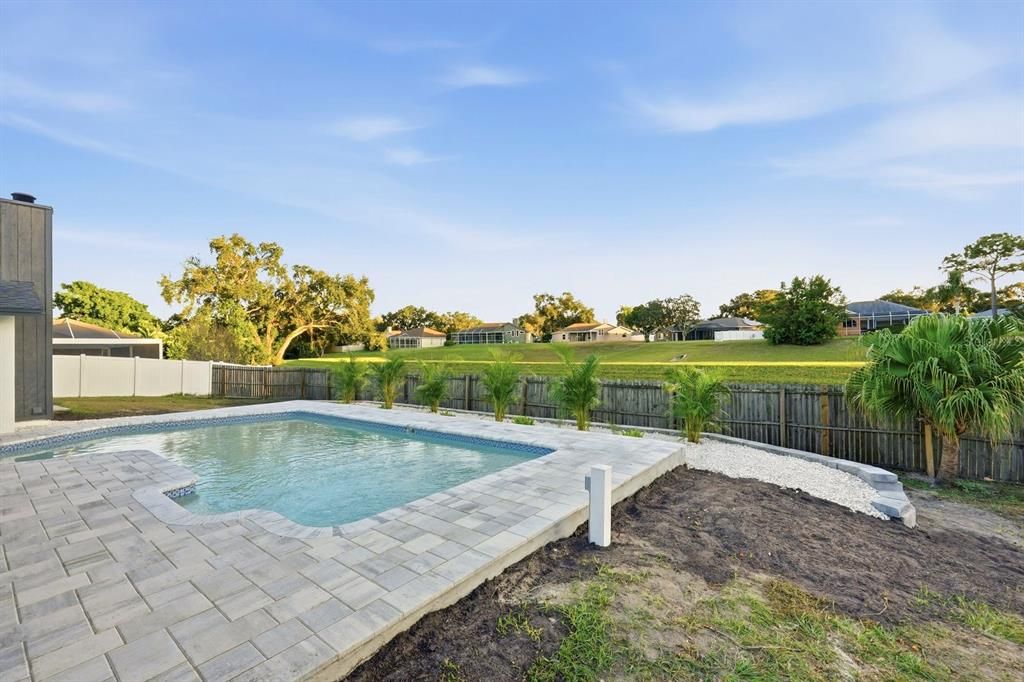 For Sale: $549,899 (3 beds, 2 baths, 1474 Square Feet)