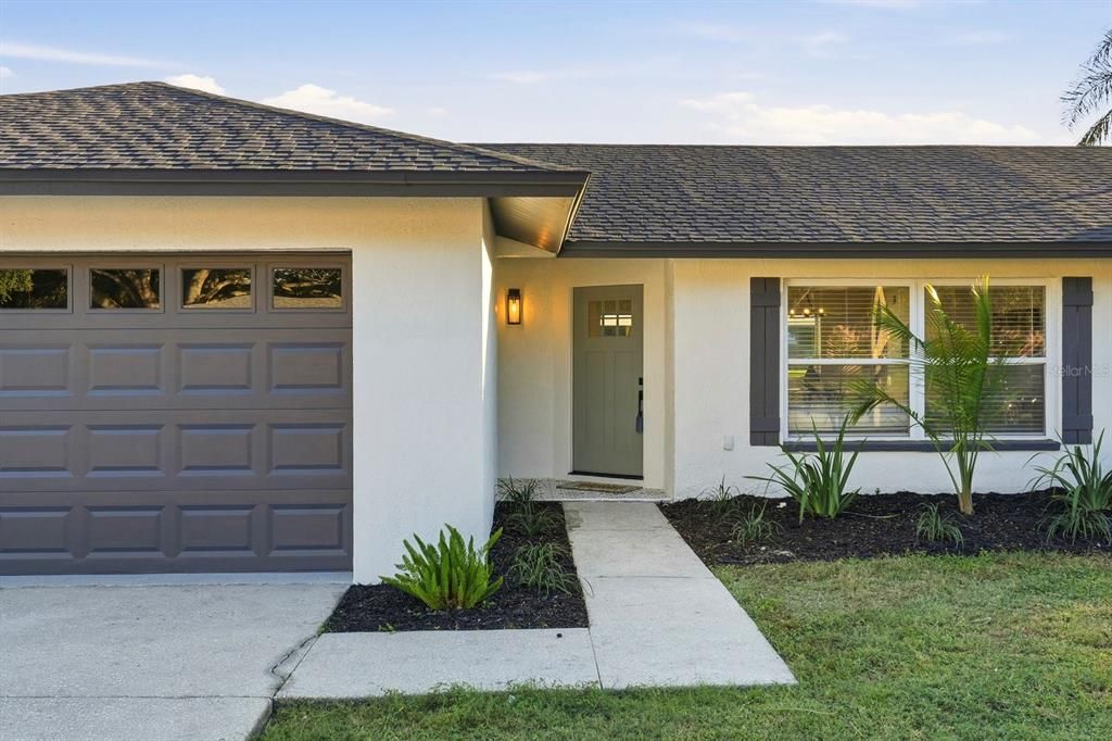 For Sale: $549,899 (3 beds, 2 baths, 1474 Square Feet)