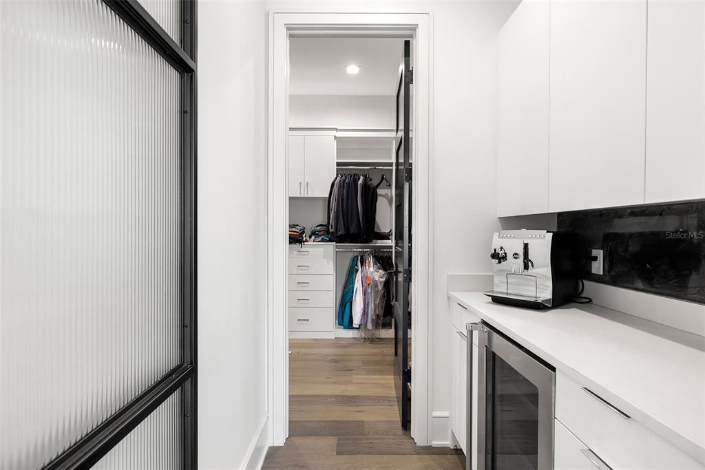 For Sale: $4,998,000 (5 beds, 5 baths, 5889 Square Feet)