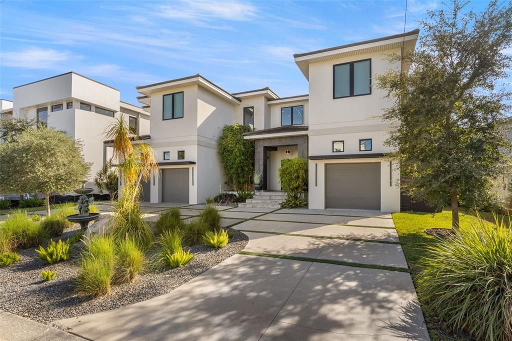 For Sale: $4,998,000 (5 beds, 5 baths, 5889 Square Feet)