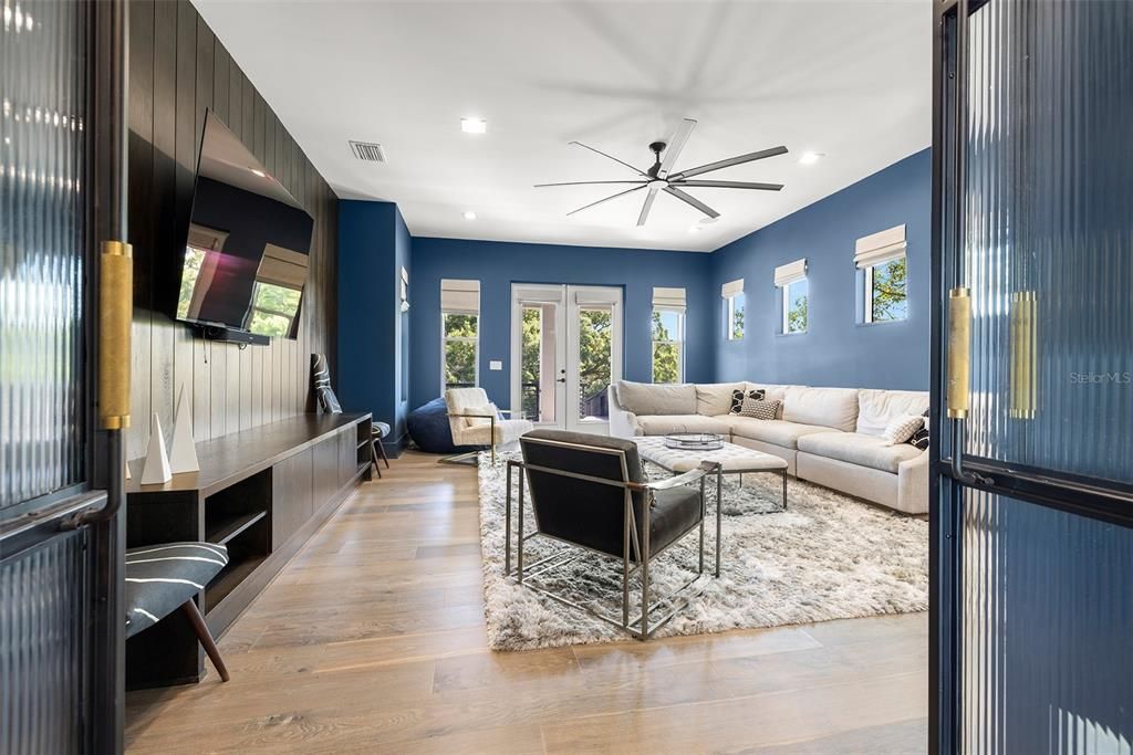 For Sale: $4,998,000 (5 beds, 5 baths, 5889 Square Feet)