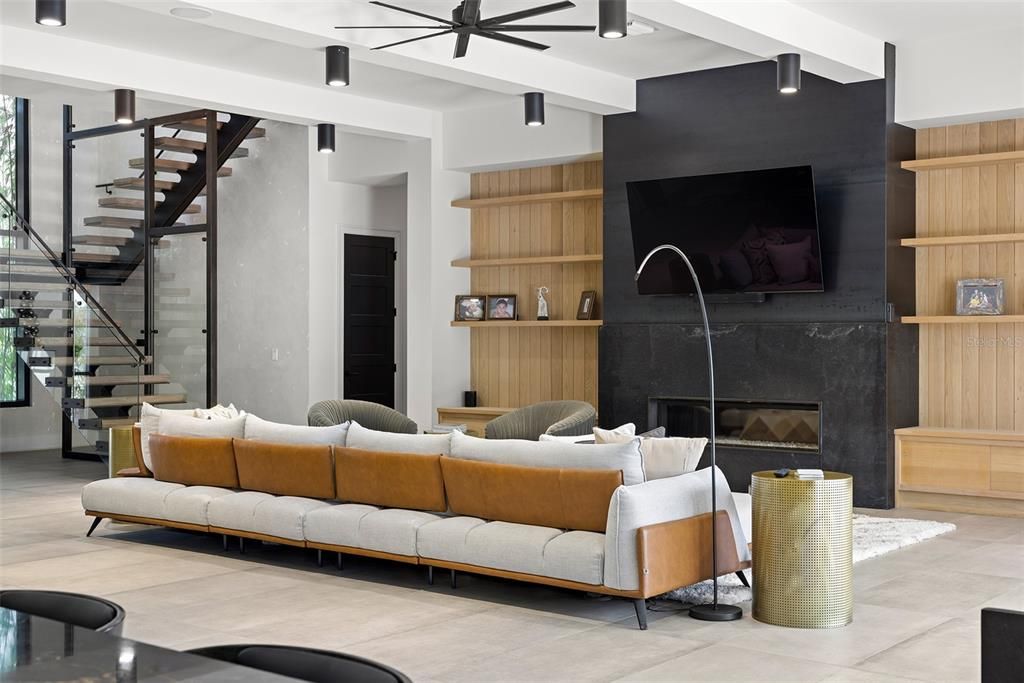 For Sale: $4,998,000 (5 beds, 5 baths, 5889 Square Feet)