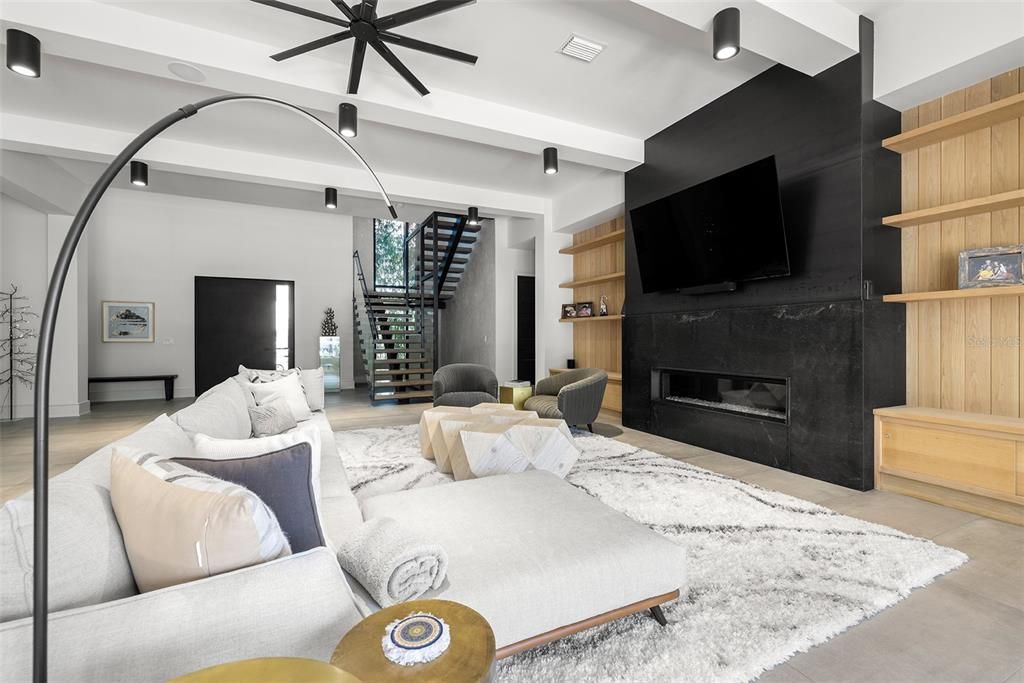 For Sale: $4,998,000 (5 beds, 5 baths, 5889 Square Feet)