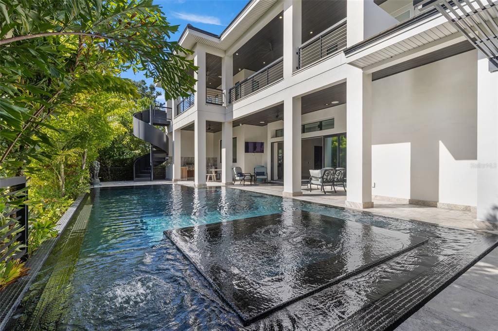 For Sale: $4,998,000 (5 beds, 5 baths, 5889 Square Feet)