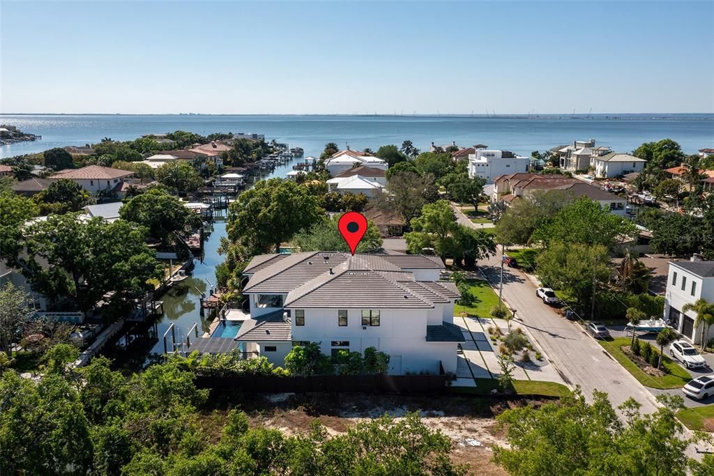 For Sale: $4,998,000 (5 beds, 5 baths, 5889 Square Feet)