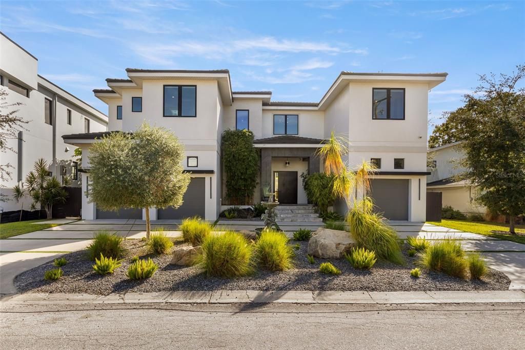 For Sale: $4,998,000 (5 beds, 5 baths, 5889 Square Feet)