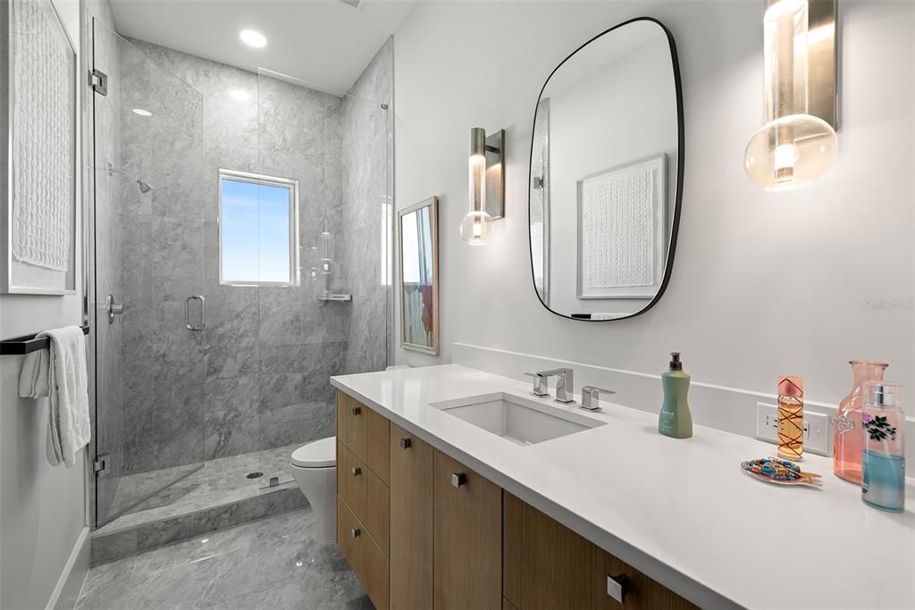 For Sale: $4,998,000 (5 beds, 5 baths, 5889 Square Feet)