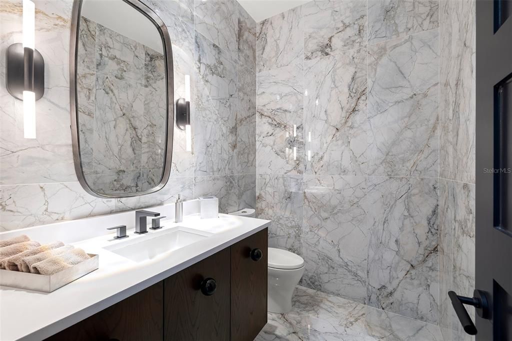 For Sale: $4,998,000 (5 beds, 5 baths, 5889 Square Feet)