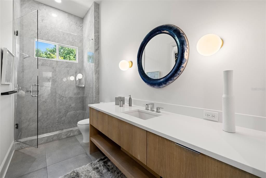 For Sale: $4,998,000 (5 beds, 5 baths, 5889 Square Feet)