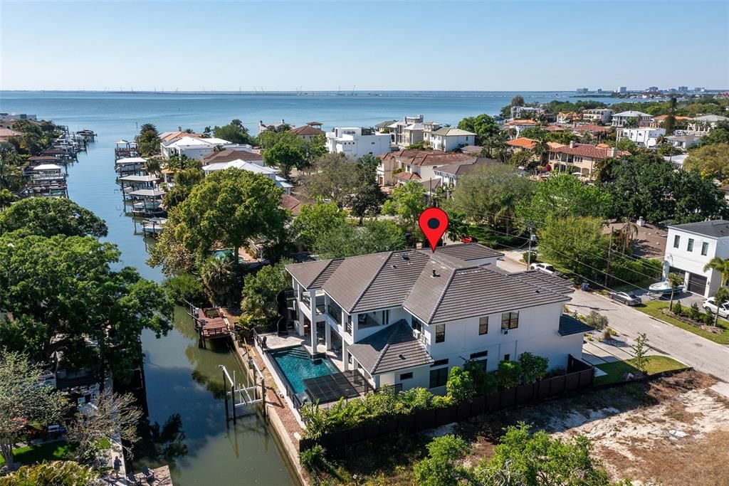 For Sale: $4,998,000 (5 beds, 5 baths, 5889 Square Feet)