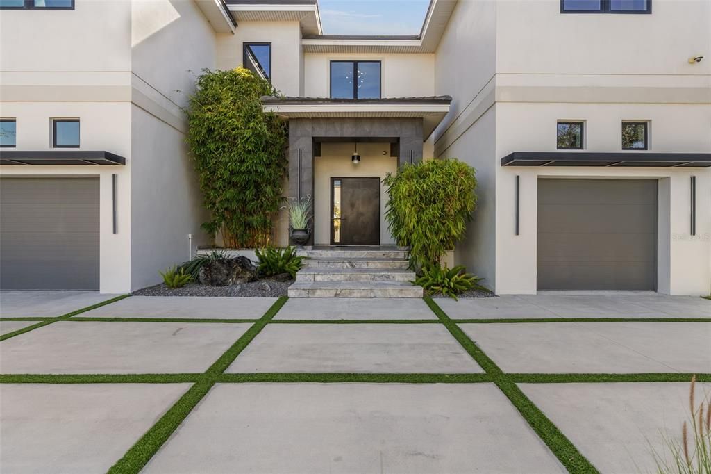 For Sale: $4,998,000 (5 beds, 5 baths, 5889 Square Feet)