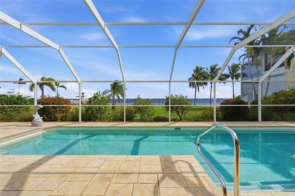 待售: $1,100,000 (2 贝兹, 2 浴室, 1914 平方英尺)