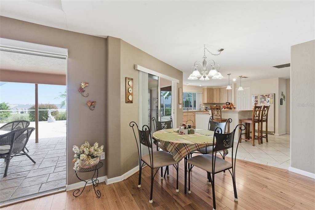 待售: $1,100,000 (2 贝兹, 2 浴室, 1914 平方英尺)