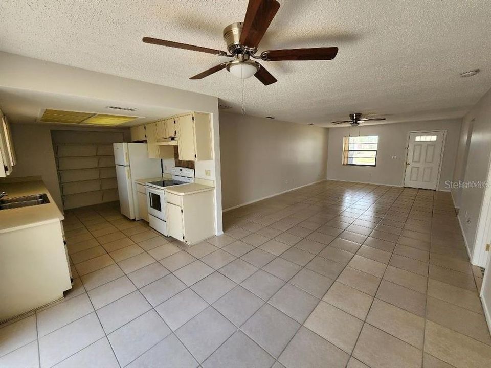 For Rent: $1,550 (2 beds, 2 baths, 1121 Square Feet)