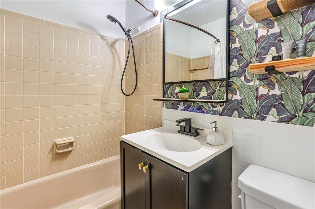 En Venta: $235,000 (3 camas, 2 baños, 1172 Pies cuadrados)