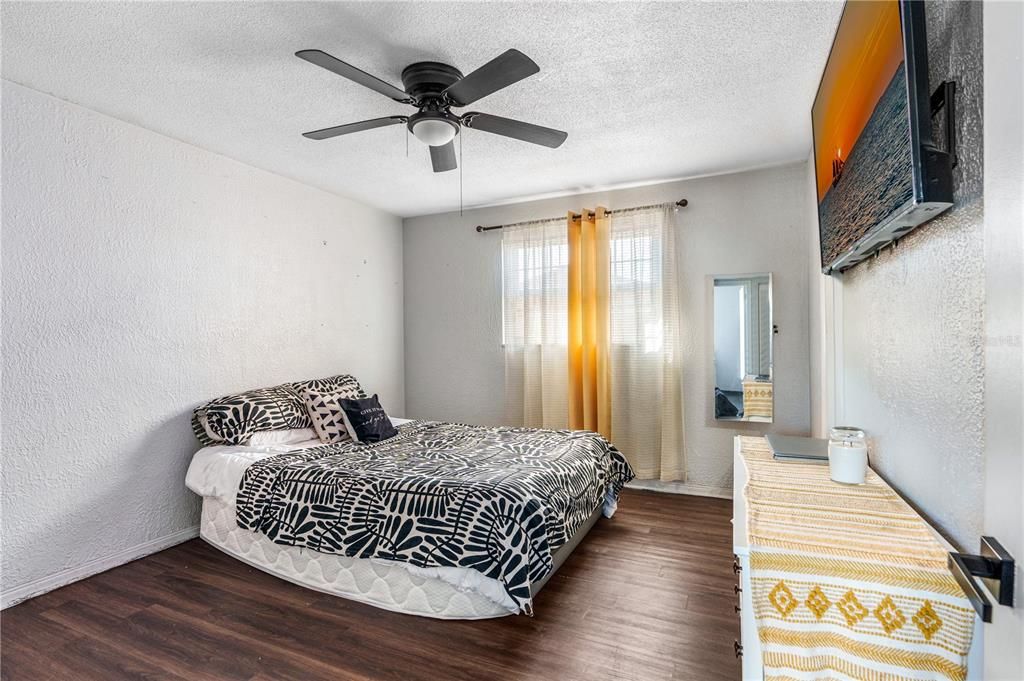 En Venta: $235,000 (3 camas, 2 baños, 1172 Pies cuadrados)