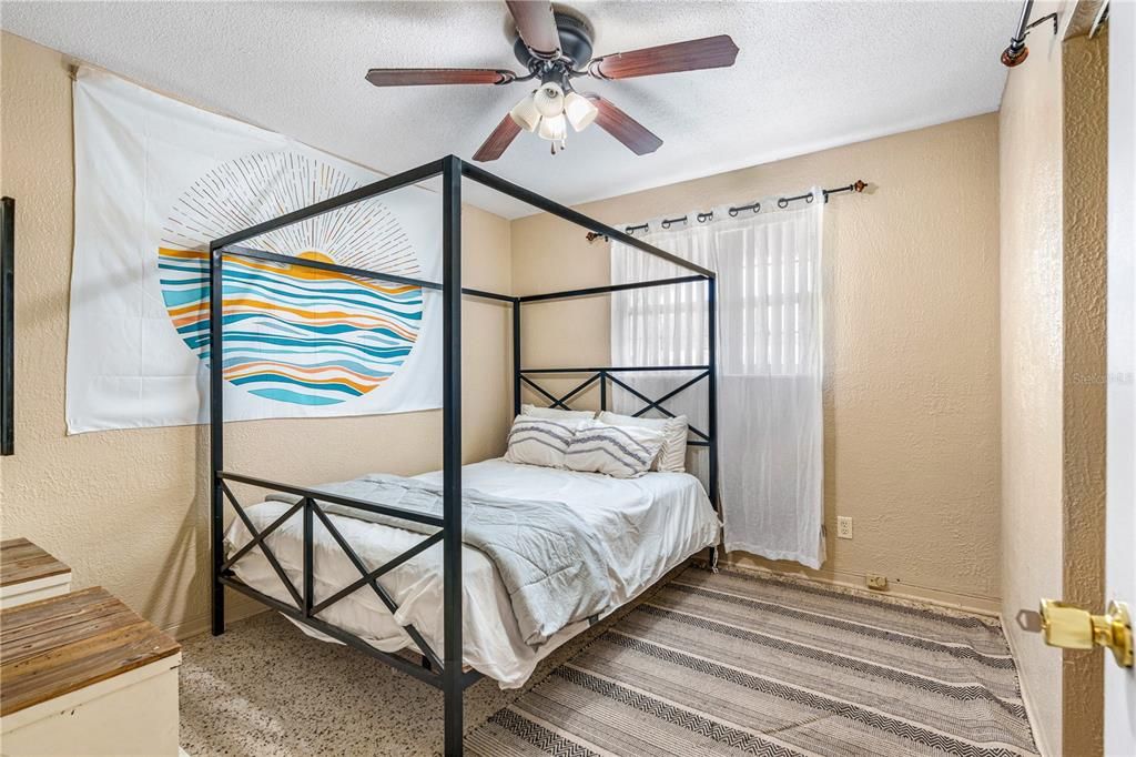 En Venta: $235,000 (3 camas, 2 baños, 1172 Pies cuadrados)