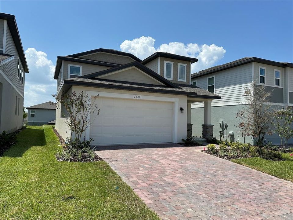 出租: $2,600 (4 贝兹, 2 浴室, 2226 平方英尺)