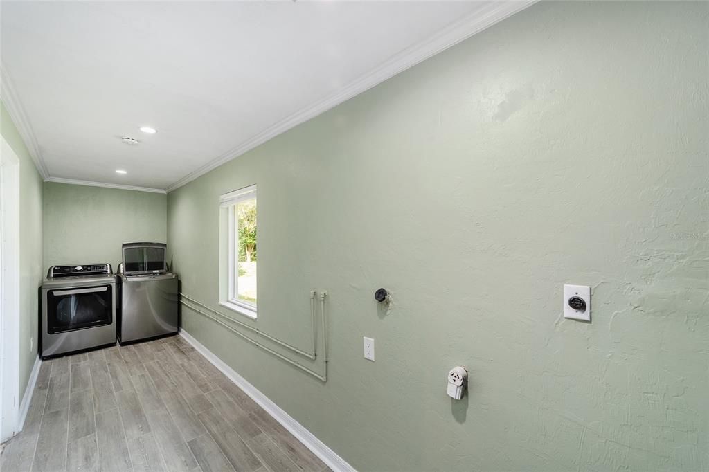 待售: $349,999 (3 贝兹, 2 浴室, 1680 平方英尺)