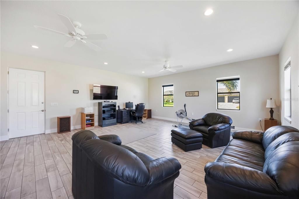 待售: $850,000 (3 贝兹, 3 浴室, 2750 平方英尺)