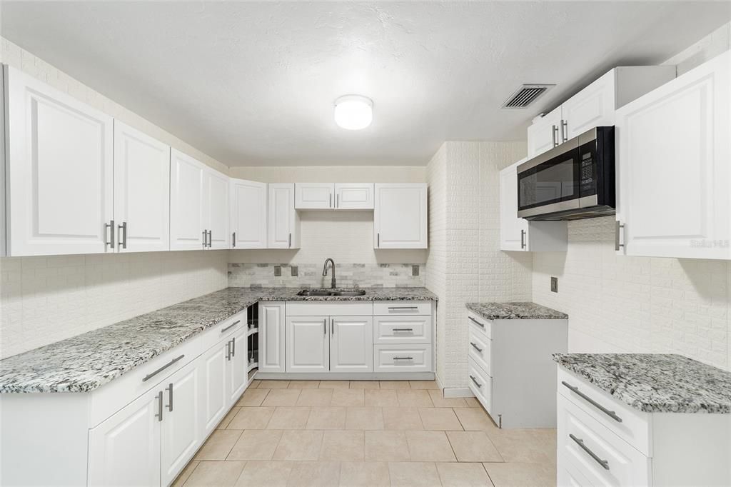 En Venta: $259,900 (3 camas, 1 baños, 1118 Pies cuadrados)