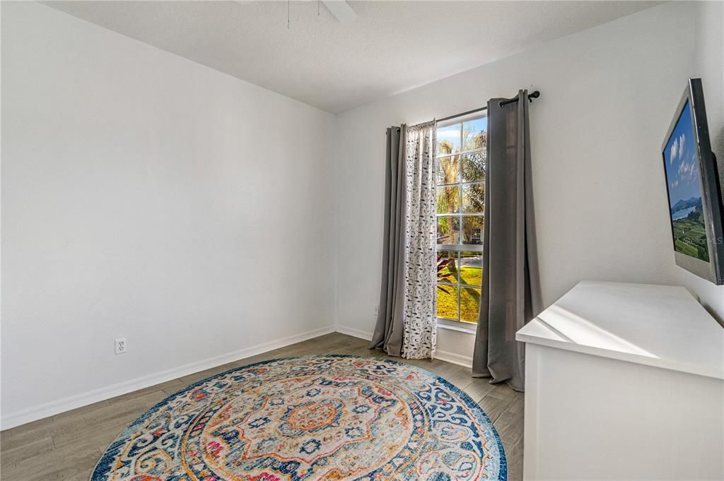 For Sale: $399,999 (4 beds, 2 baths, 1622 Square Feet)