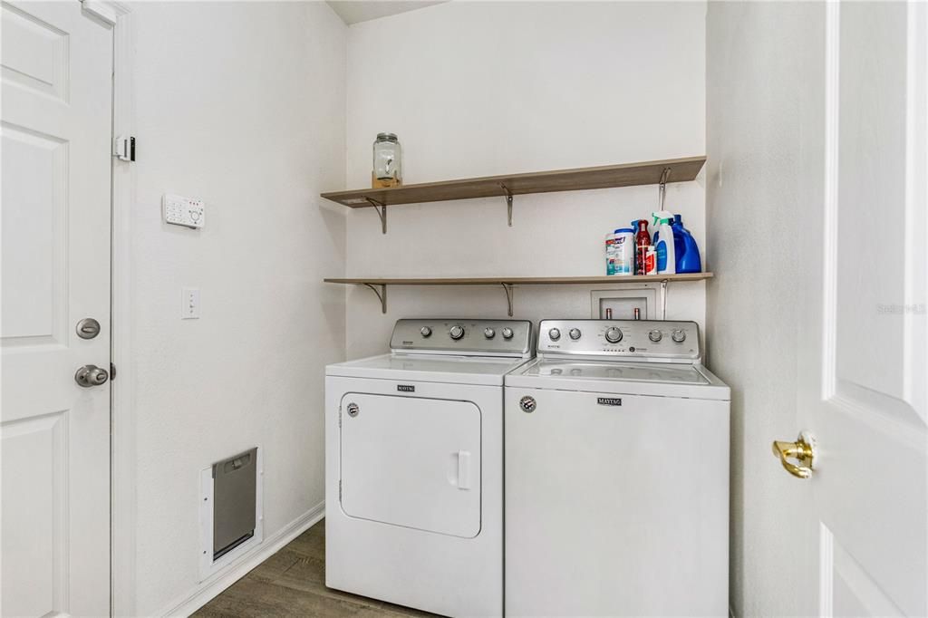 For Sale: $399,999 (4 beds, 2 baths, 1622 Square Feet)