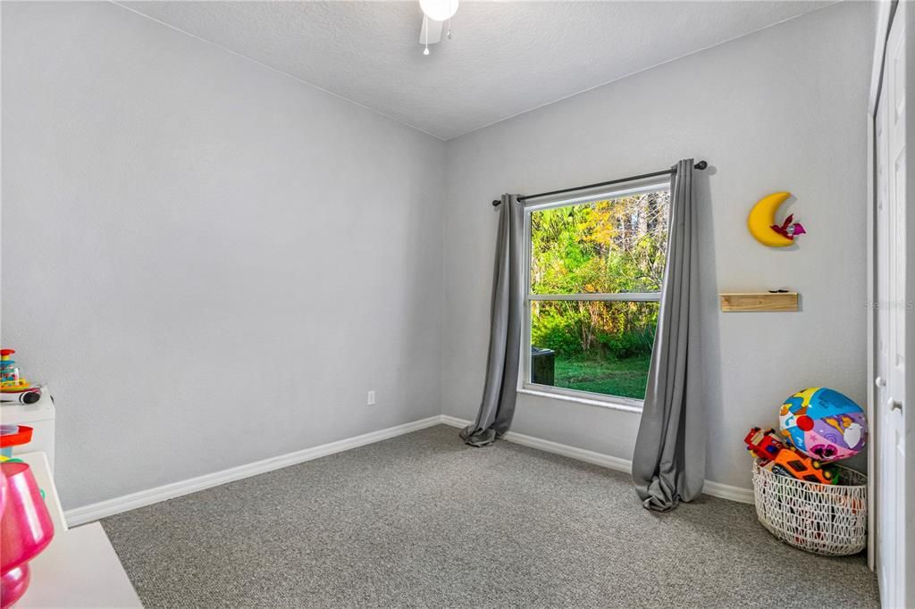 For Sale: $399,999 (4 beds, 2 baths, 1622 Square Feet)