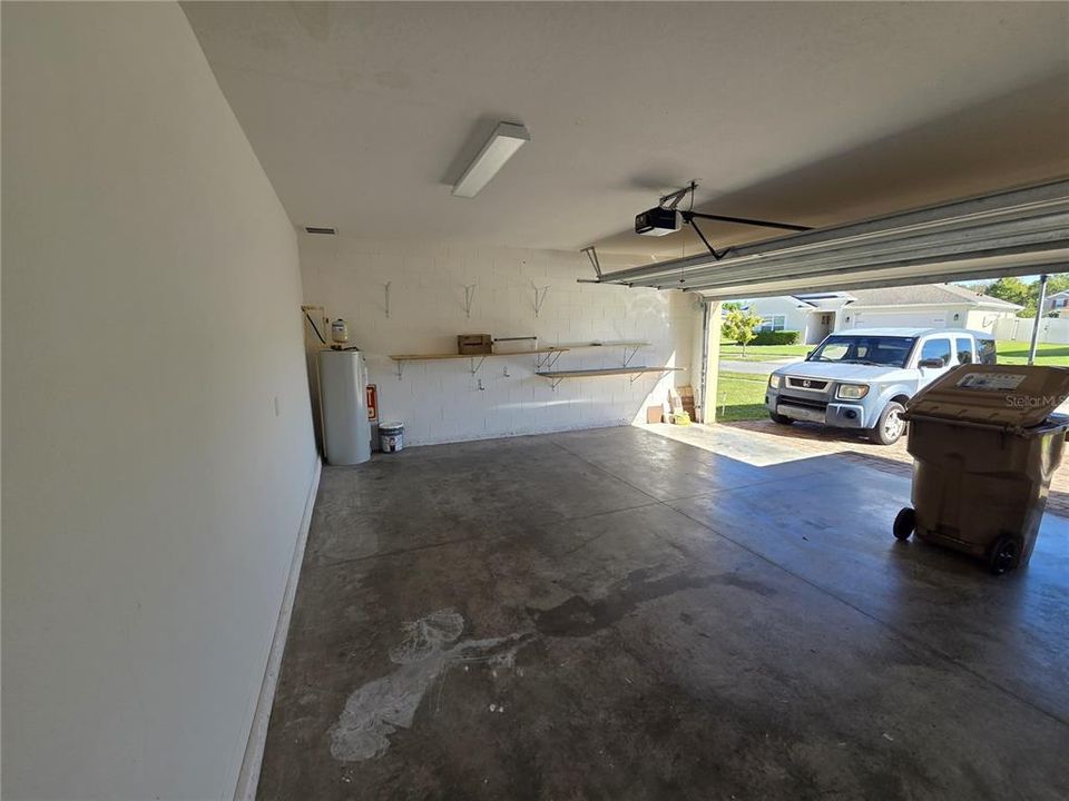 For Rent: $2,350 (4 beds, 3 baths, 2814 Square Feet)