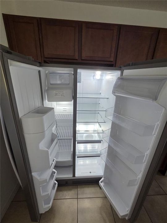 For Rent: $2,350 (4 beds, 3 baths, 2814 Square Feet)