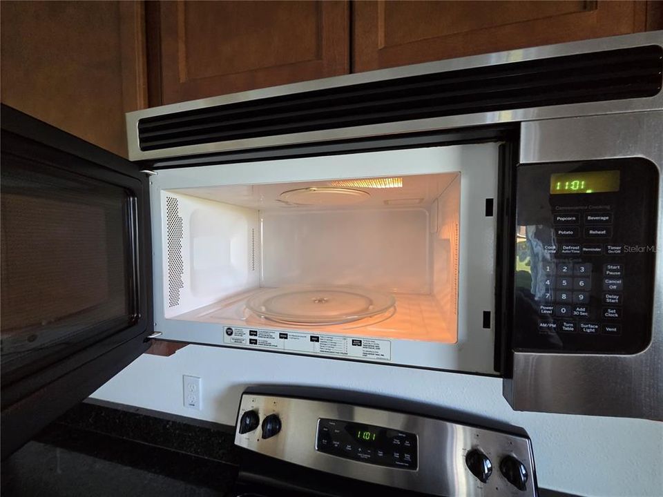 For Rent: $2,350 (4 beds, 3 baths, 2814 Square Feet)