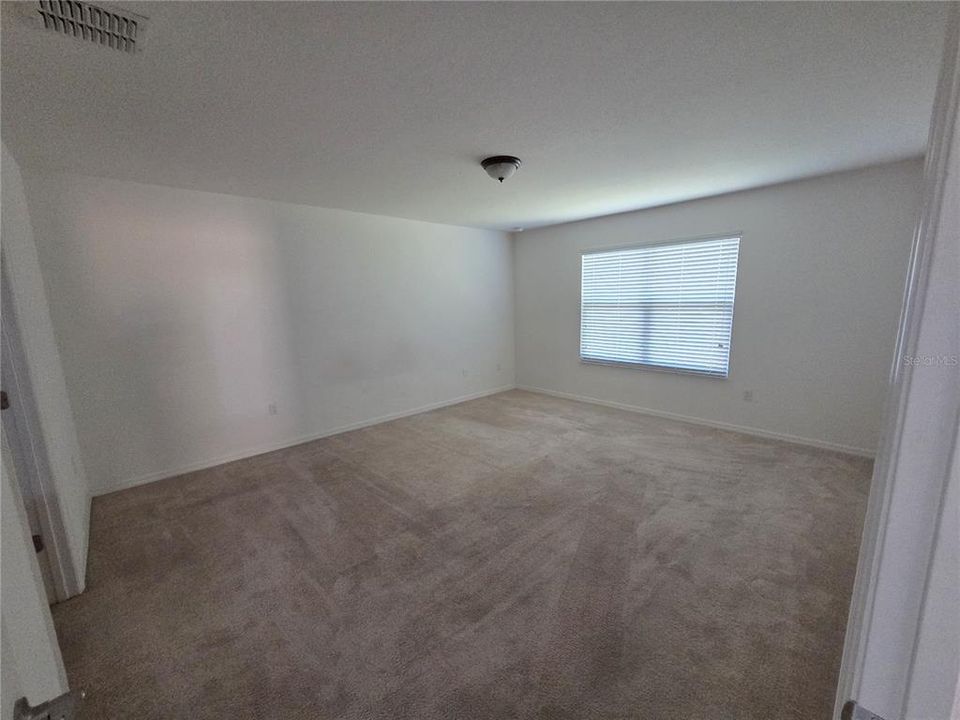 For Rent: $2,350 (4 beds, 3 baths, 2814 Square Feet)