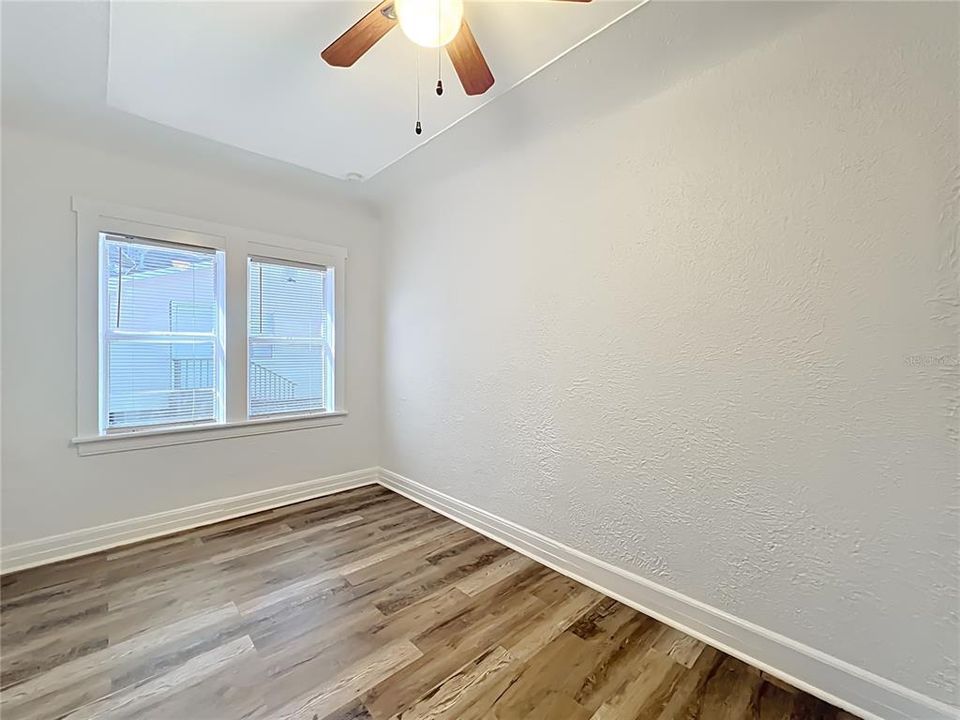 На продажу: $460,000 (4 спален, 0 ванн, 1713 Квадратных фут)