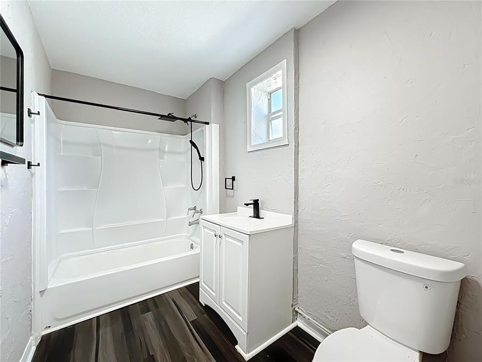 На продажу: $460,000 (4 спален, 0 ванн, 1713 Квадратных фут)