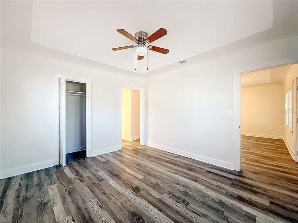 На продажу: $460,000 (4 спален, 0 ванн, 1713 Квадратных фут)