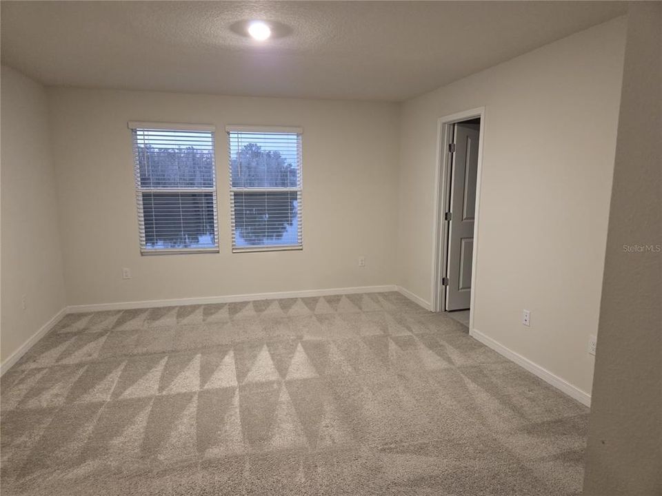 For Rent: $2,450 (4 beds, 3 baths, 2178 Square Feet)