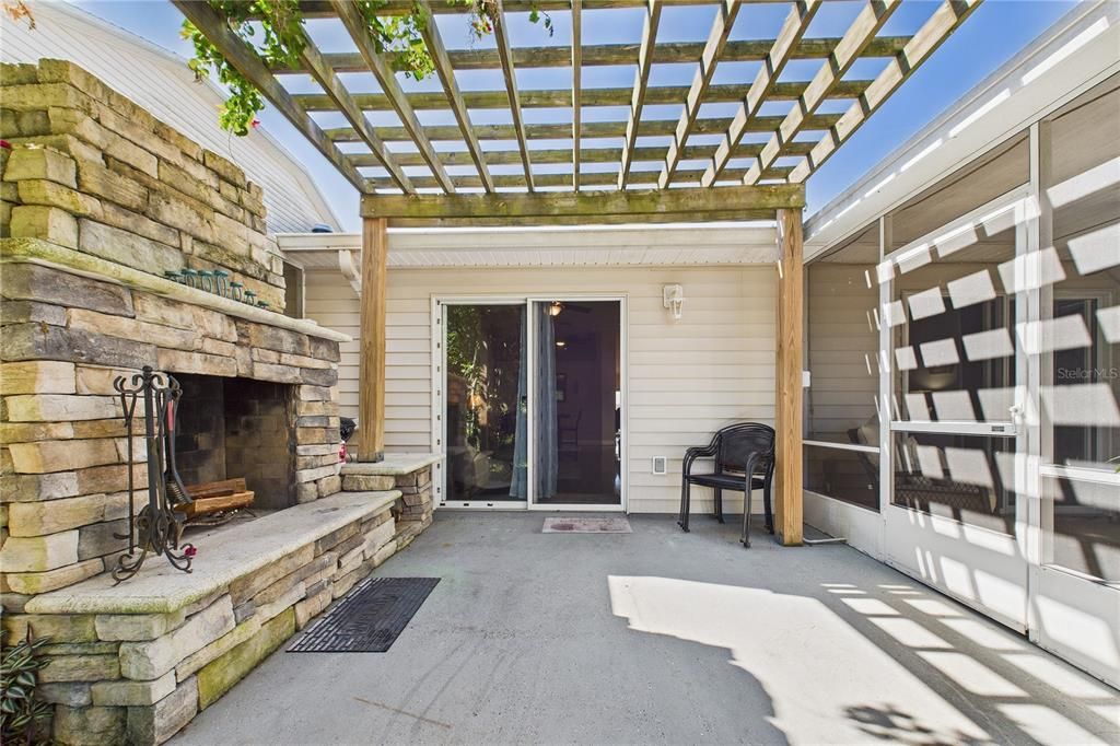 En Venta: $269,000 (2 camas, 2 baños, 1376 Pies cuadrados)