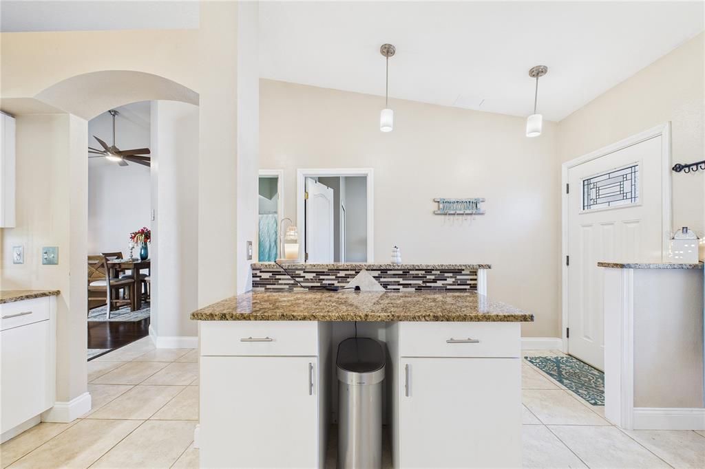 En Venta: $269,000 (2 camas, 2 baños, 1376 Pies cuadrados)