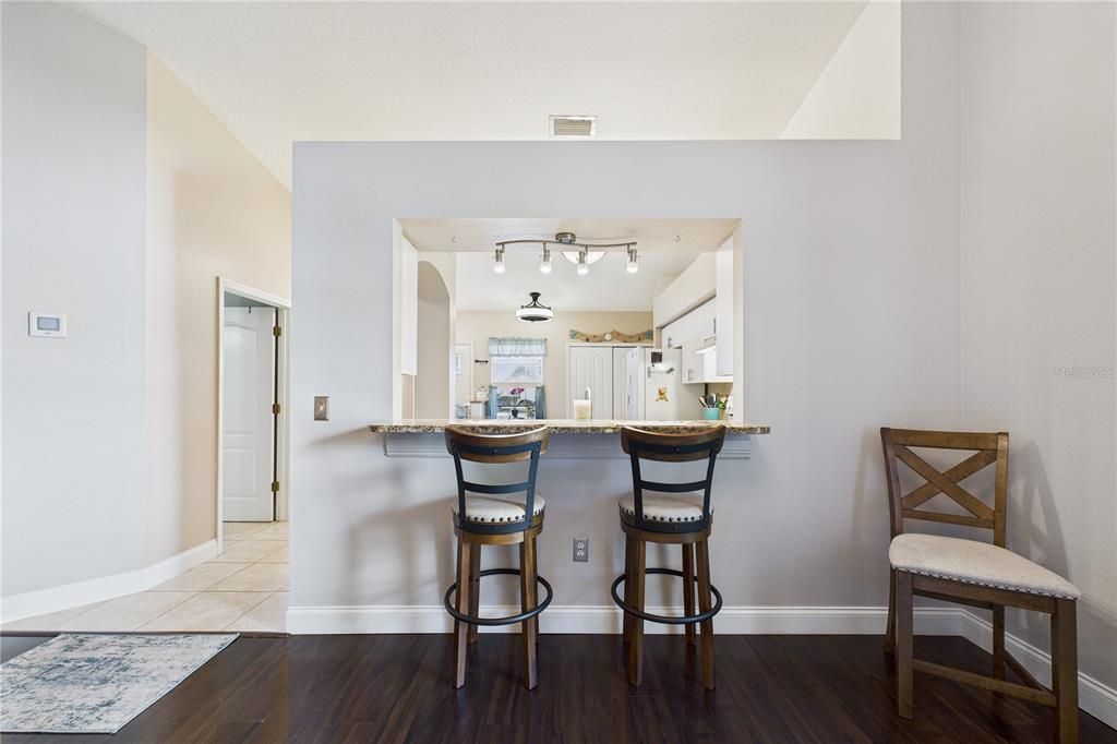 En Venta: $269,000 (2 camas, 2 baños, 1376 Pies cuadrados)