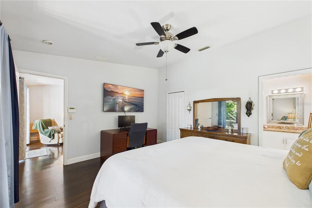 En Venta: $269,000 (2 camas, 2 baños, 1376 Pies cuadrados)