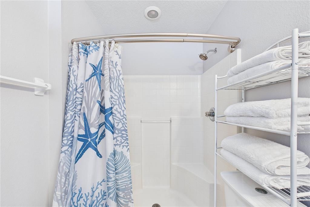 En Venta: $269,000 (2 camas, 2 baños, 1376 Pies cuadrados)