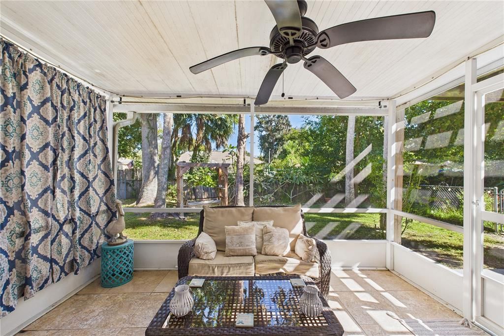 En Venta: $269,000 (2 camas, 2 baños, 1376 Pies cuadrados)