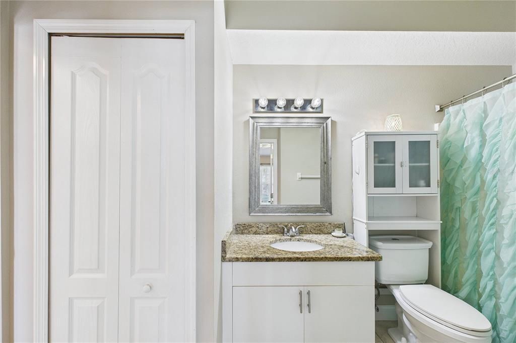 En Venta: $269,000 (2 camas, 2 baños, 1376 Pies cuadrados)