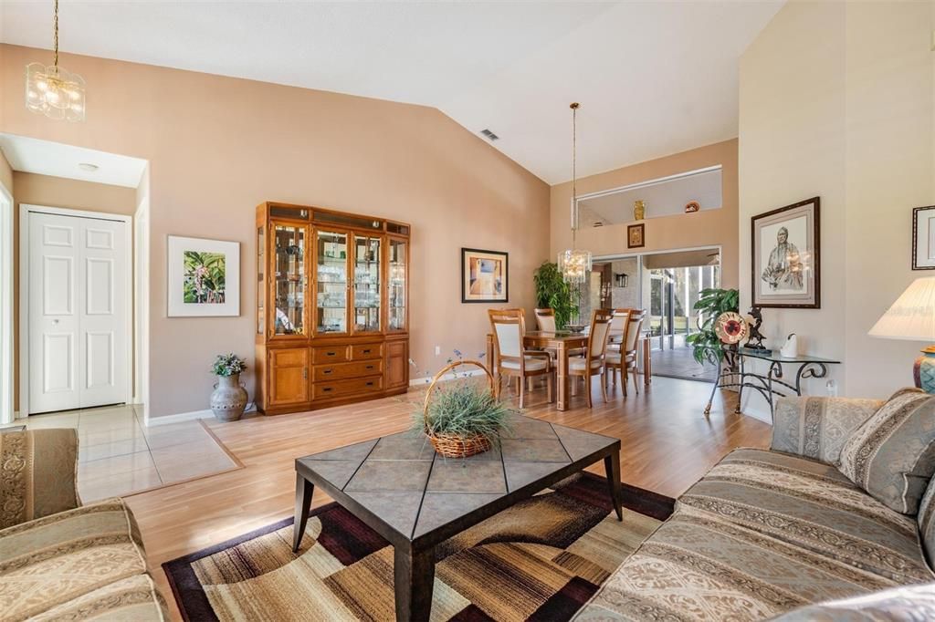 待售: $459,900 (3 贝兹, 2 浴室, 2188 平方英尺)