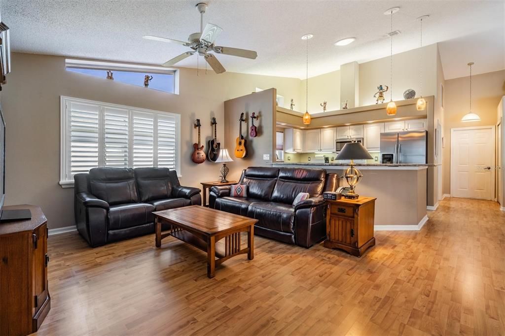 待售: $459,900 (3 贝兹, 2 浴室, 2188 平方英尺)